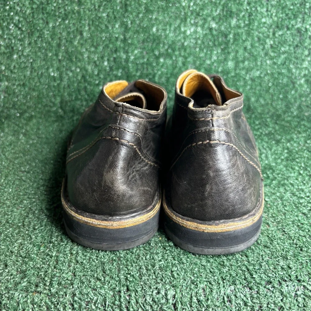 John Varvatos Distressed Leather Vibram Sole Chukka Boot Brown Mens Size 10.5